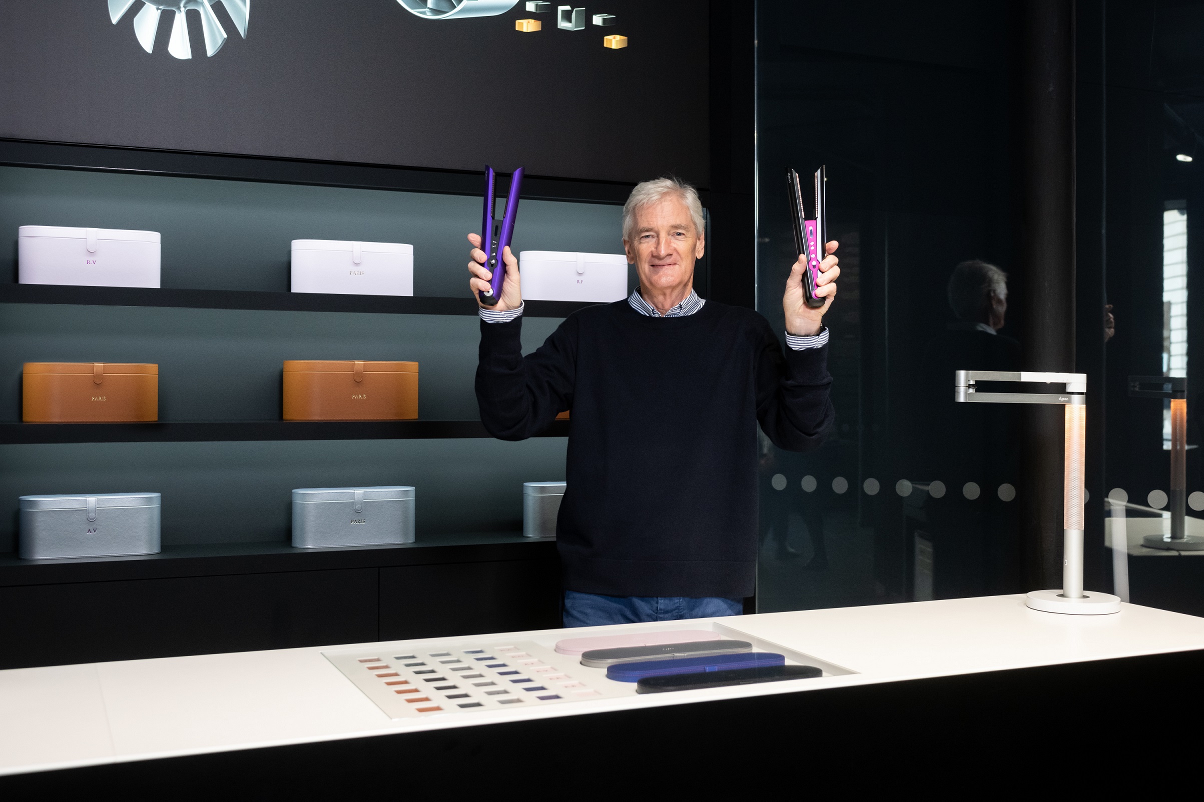 Dyson Corrale นวัตกรรมเครื่องหนีบผมล่าสุดที่ใช้เทคโนโลยี  Flexing Plate